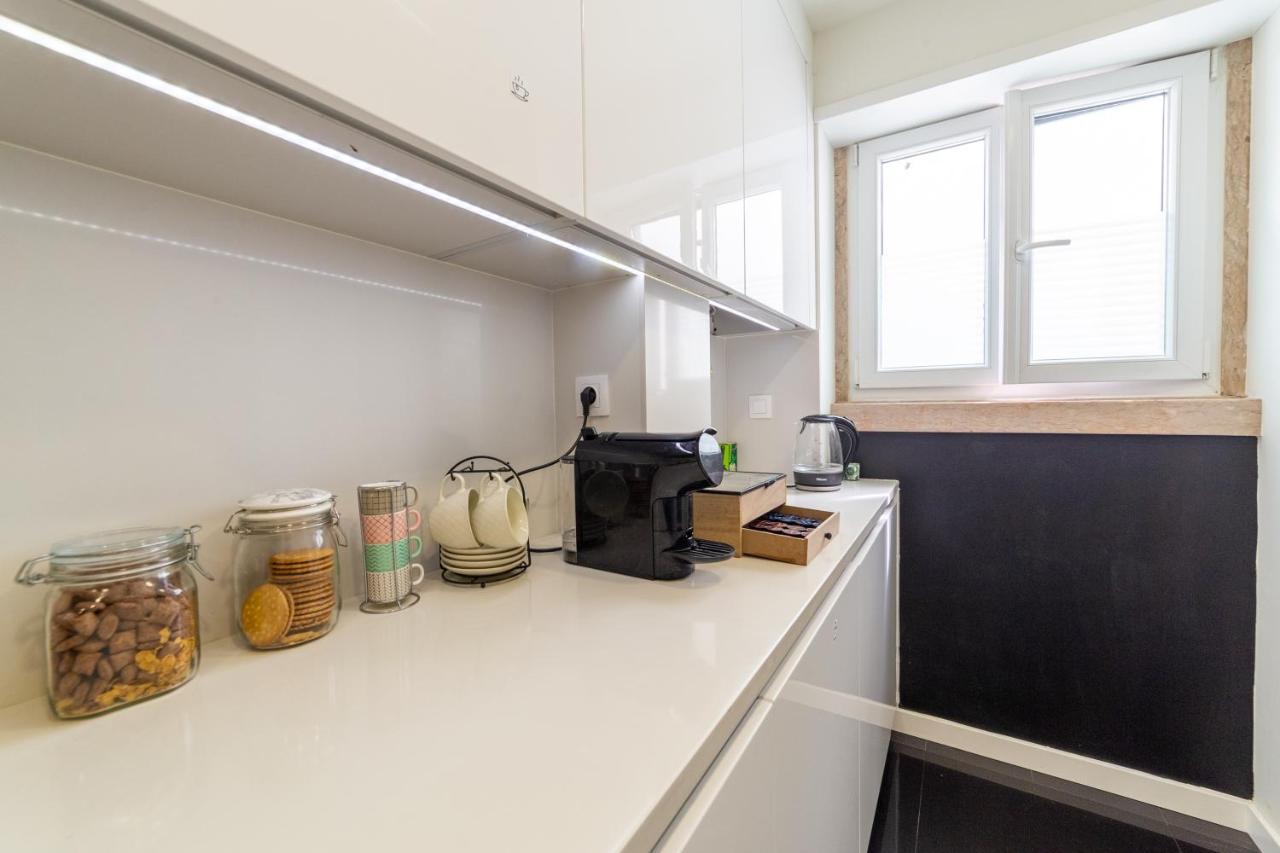 Industrial Lisbon Apartment (Adults Only) Екстериор снимка